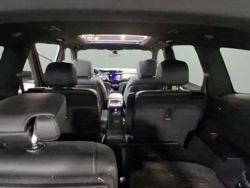 Used 2024 Cadillac XT6 Sport w/ LPO, Onyx Lite Package AWD/4WD image 22