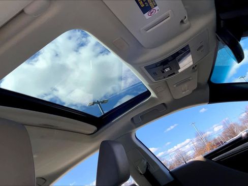 Used 2020 Lexus ES 350 w/ Premium Package image 14