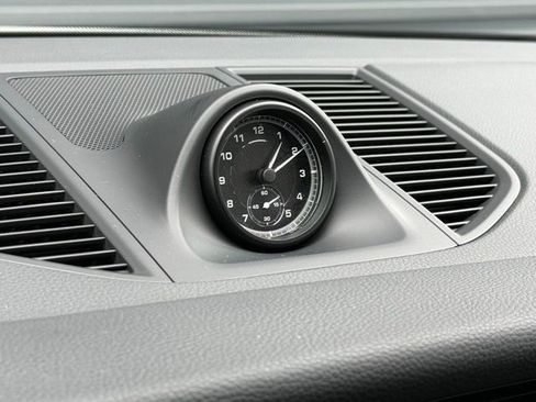 Used 2026 Porsche Macan image 19