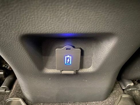 Used 2023 Toyota RAV4 LE AWD/4WD image 12