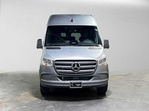 Used 2025 Mercedes-Benz Sprinter 2500 image 8
