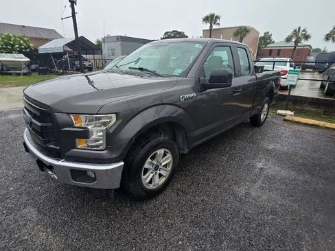 Used 2017 Ford F150 XL w/ Equipment Group 101A Mid RWD image 1