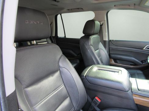Used 2019 GMC Yukon Denali w/ Denali Ultimate Package image 36