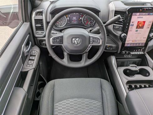 New 2026 RAM 2500 Big Horn AWD/4WD image 16