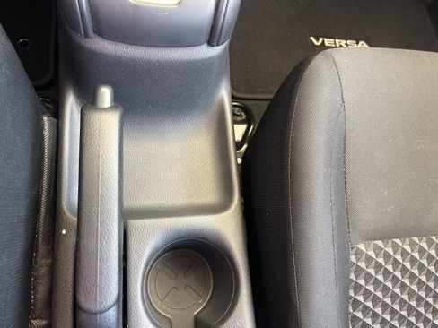 Used 2022 Nissan Versa S w/ Trunk Package FWD image 17