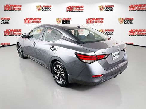 Used 2021 Nissan Sentra SV image 2