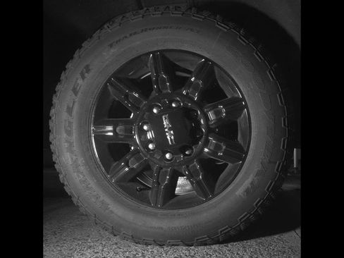New 2026 GMC Sierra 2500 AT4 w/ Technology Package AWD/4WD image 20