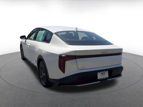 Used 2025 Kia K4 FWD image 11