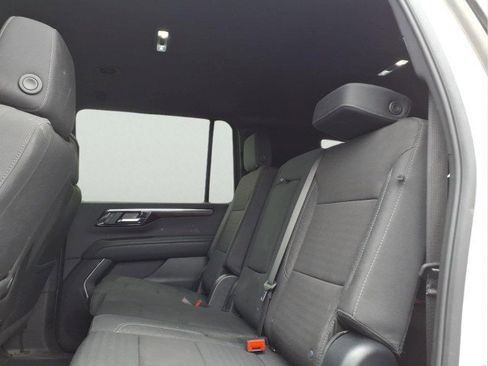 Used 2025 Chevrolet Suburban LS AWD/4WD image 6