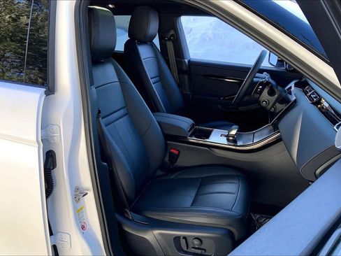 Used 2026 Land Rover Range Rover Evoque Dynamic SE image 8