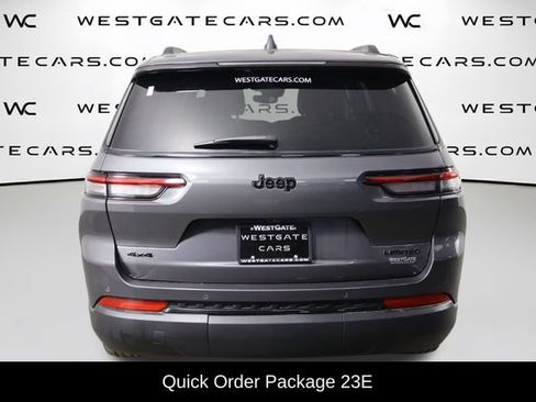 Used 2024 Jeep Grand Cherokee L Limited w/ Black Appearance Package AWD/4WD image 4