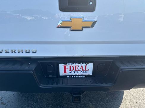 Used 2018 Chevrolet Silverado 1500 W/T w/ Trailering Package AWD/4WD image 4