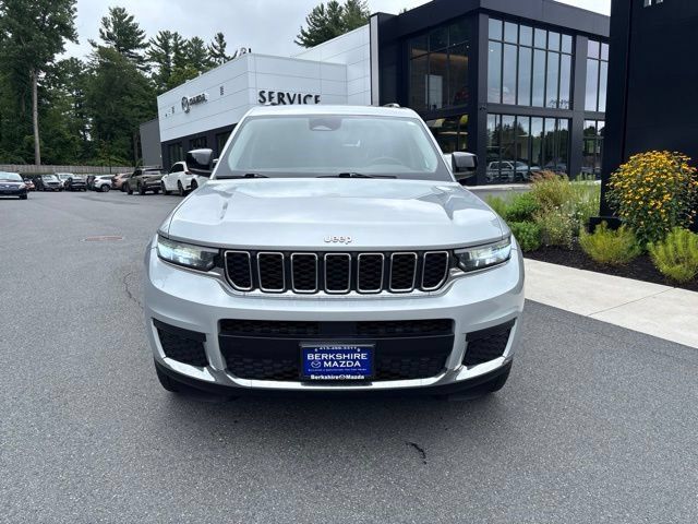 Used 2021 Jeep Grand Cherokee L Laredo w/ Luxury Tech Group I AWD/4WD image 9