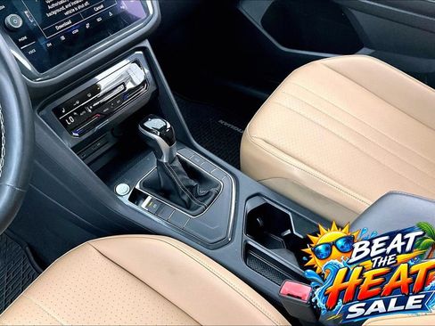 Used 2022 Volkswagen Tiguan SE FWD image 17