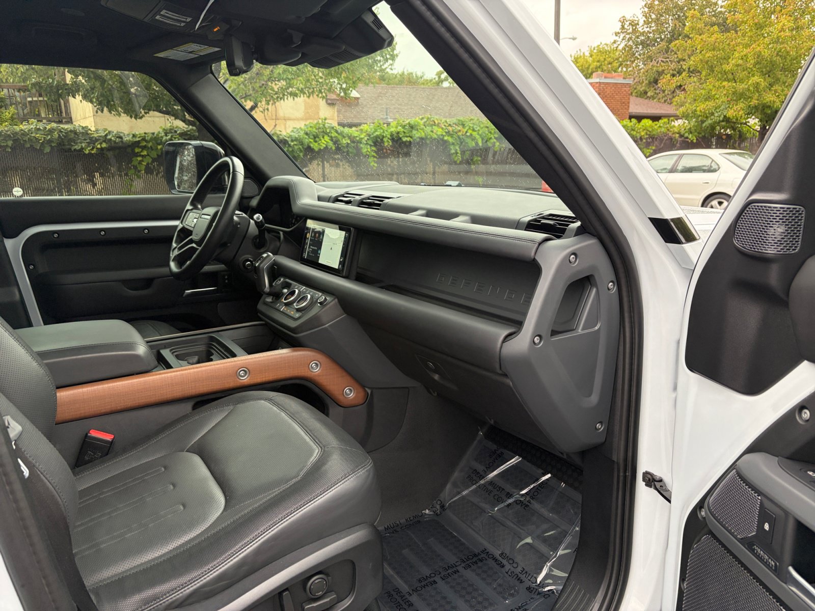 Used 2021 Land Rover Defender 110 X-Dynamic HSE AWD/4WD image 30