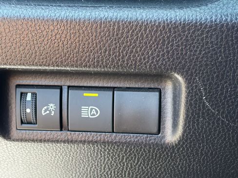 Used 2025 Toyota RAV4 LE AWD/4WD image 14
