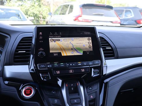 Certified 2023 Honda Odyssey Touring image 21