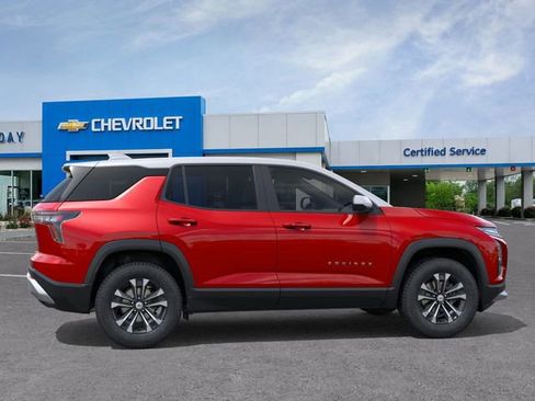 New 2026 Chevrolet Equinox LT w/ Convenience Package II image 5