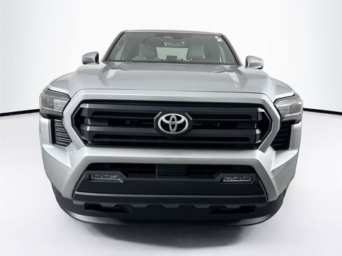 Certified 2024 Toyota Tacoma SR5 image 3