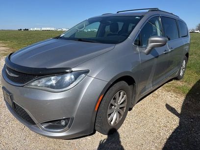 Used 2017 Chrysler Pacifica Touring-L