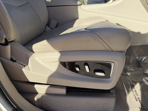 Used 2020 Cadillac Escalade Premium Luxury image 53