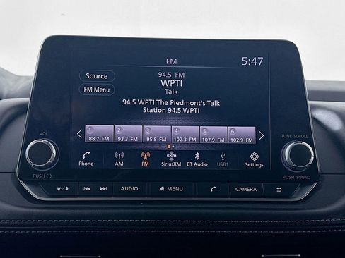 Used 2024 Nissan Rogue SV image 17