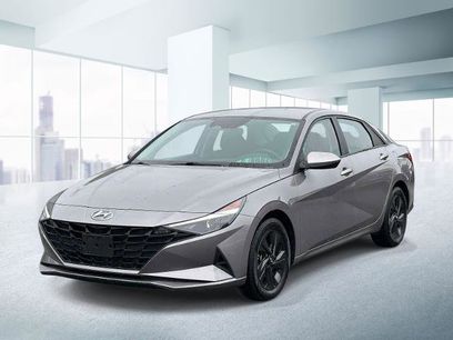 Certified 2023 Hyundai Elantra SEL w/ Preferred Accessory Package