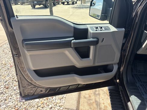 Used 2018 Ford F150 XL w/ Equipment Group 101A Mid AWD/4WD image 6