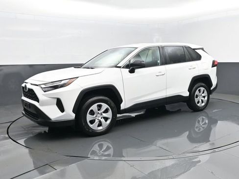 Used 2024 Toyota RAV4 LE image 2
