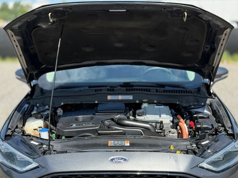 Used 2017 Ford Fusion Titanium FWD image 29