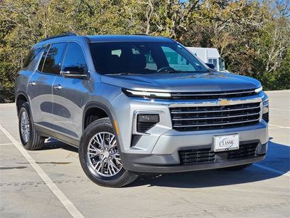 Certified 2025 Chevrolet Traverse LT w/ Driver Confidence Package