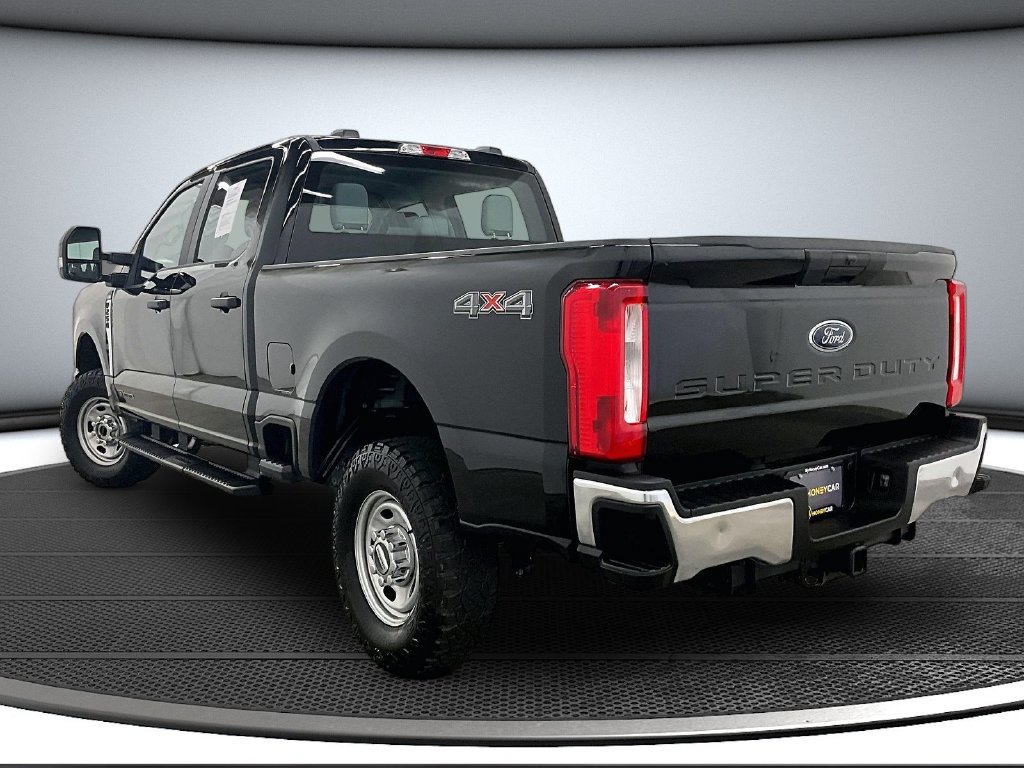 Used 2024 Ford F250 XL AWD/4WD image 4