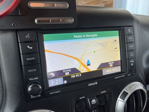 Used 2017 Jeep Wrangler Unlimited Sahara w/ Connectivity Group image 3