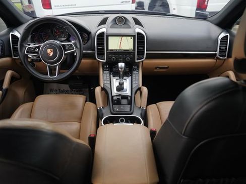 Used 2016 Porsche Cayenne AWD/4WD image 21