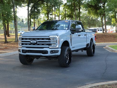 Used 2024 Ford F350 Lariat w/ Lariat Ultimate Package AWD/4WD image 5