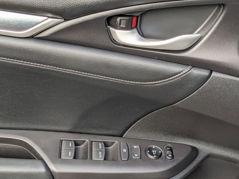 Used 2018 Honda Civic Touring image 11