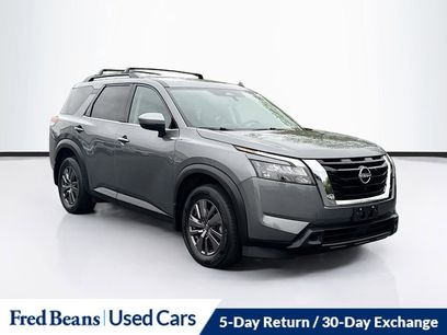 Used 2023 Nissan Pathfinder SV