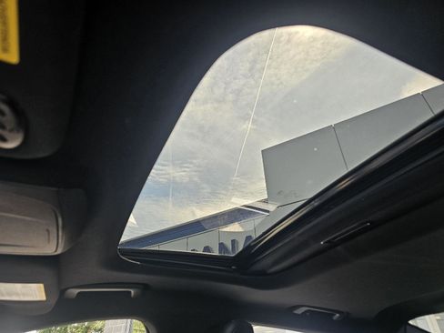 Used 2019 Lincoln MKZ Reserve w/ Reserve Plus Package image 22