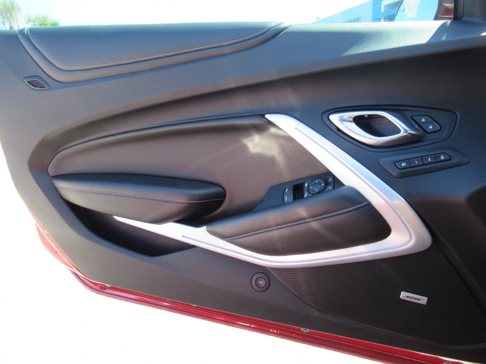 Used 2017 Chevrolet Camaro LT RWD image 19