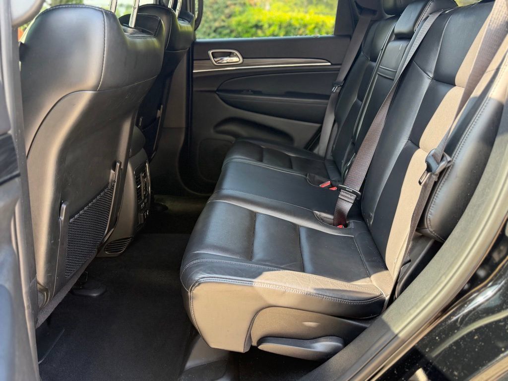 Used 2019 Jeep Grand Cherokee Limited AWD/4WD image 13