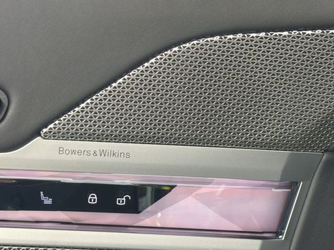 Certified 2023 BMW i7 xDrive60 image 19