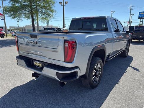 Used 2024 GMC Sierra 2500 Denali Ultimate AWD/4WD image 5