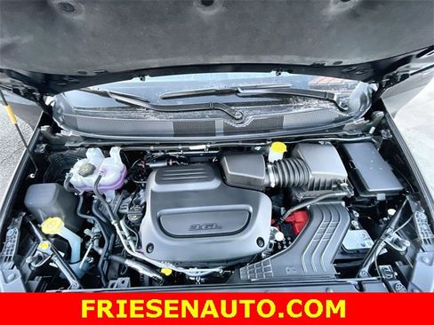 New 2025 Chrysler Pacifica Select w/ Uconnect Theater Family Group image 30