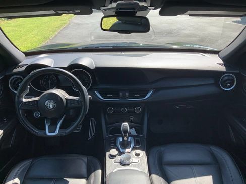 Used 2022 Alfa Romeo Stelvio Sprint RWD image 14