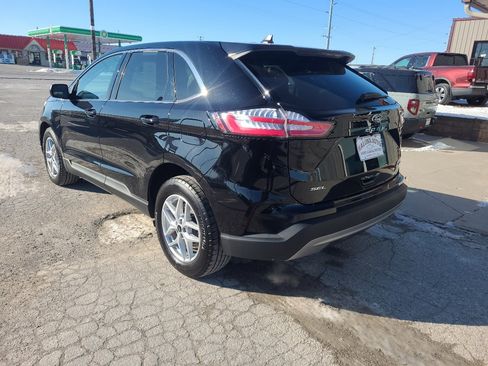 Used 2024 Ford Edge SEL image 8