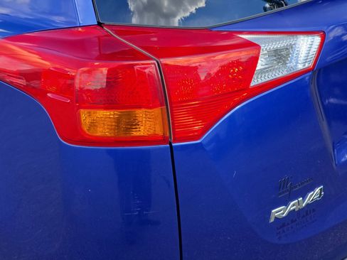 Used 2014 Toyota RAV4 LE image 32