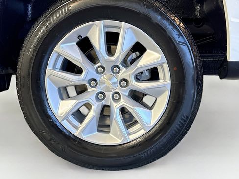 Used 2023 Chevrolet Silverado 1500 Custom RWD image 29