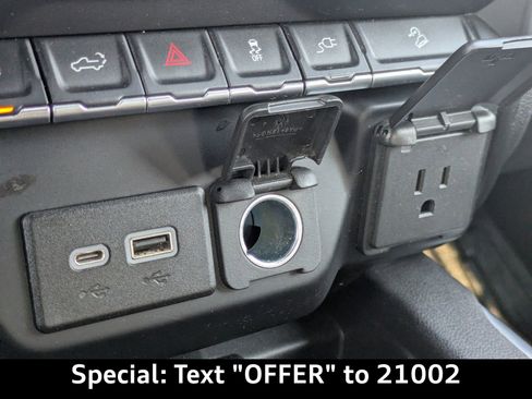 Used 2019 GMC Sierra 1500 AT4 w/ AT4 Premium Package image 26