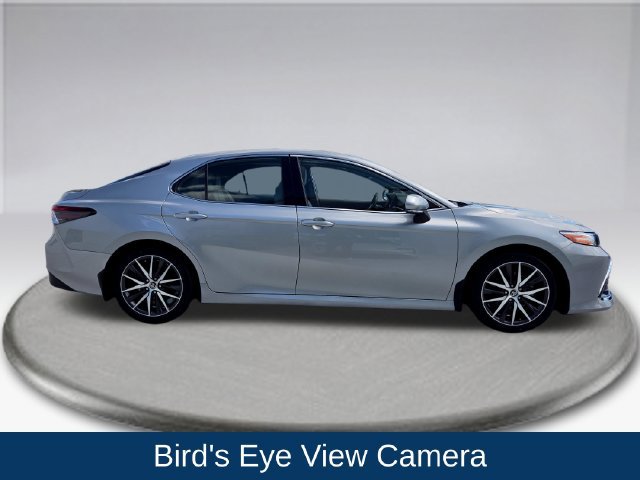 Used 2022 Toyota Camry XLE FWD image 11