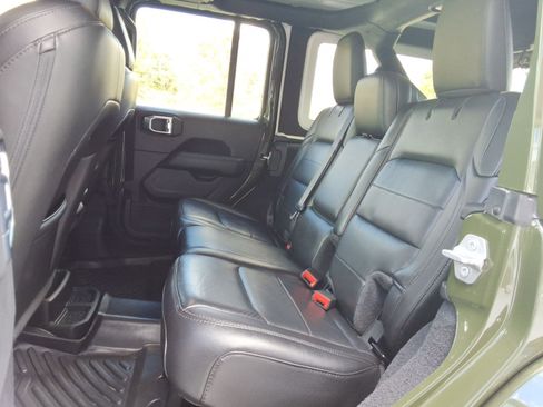 Used 2021 Jeep Wrangler Unlimited Sahara image 29